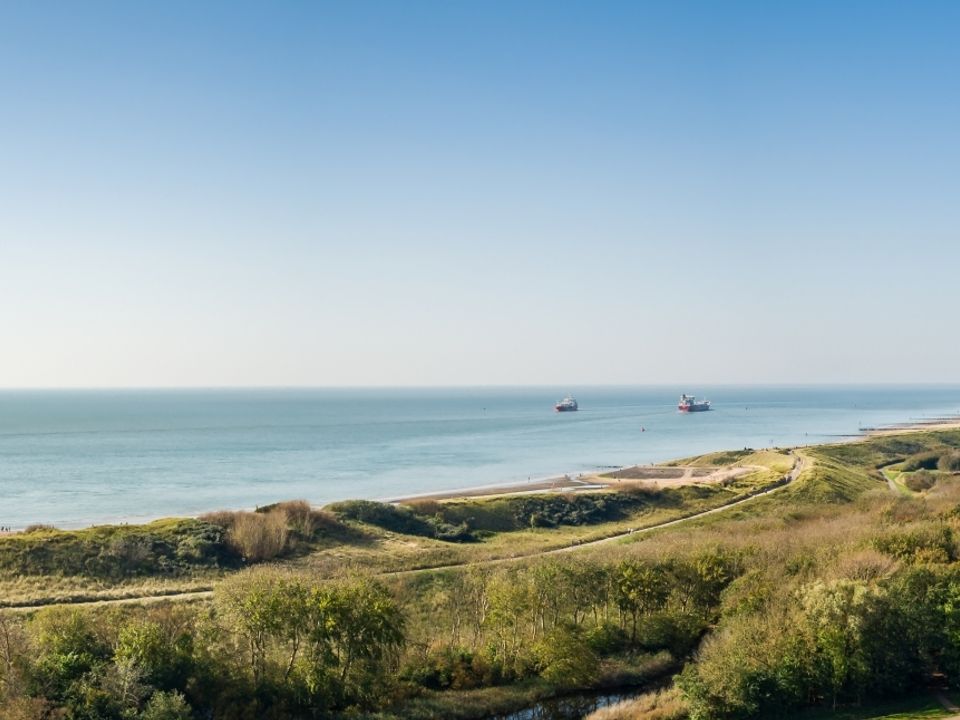 schepenen vanaf de kust